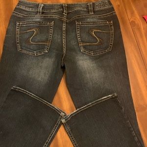 Silver Aiko Bootcut preowned jeans.